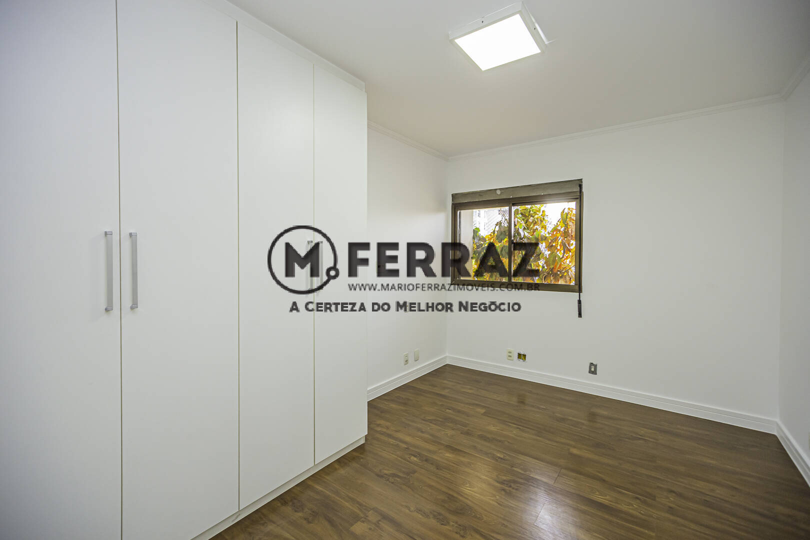 Apartamento para alugar com 4 quartos, 240m² - Foto 28