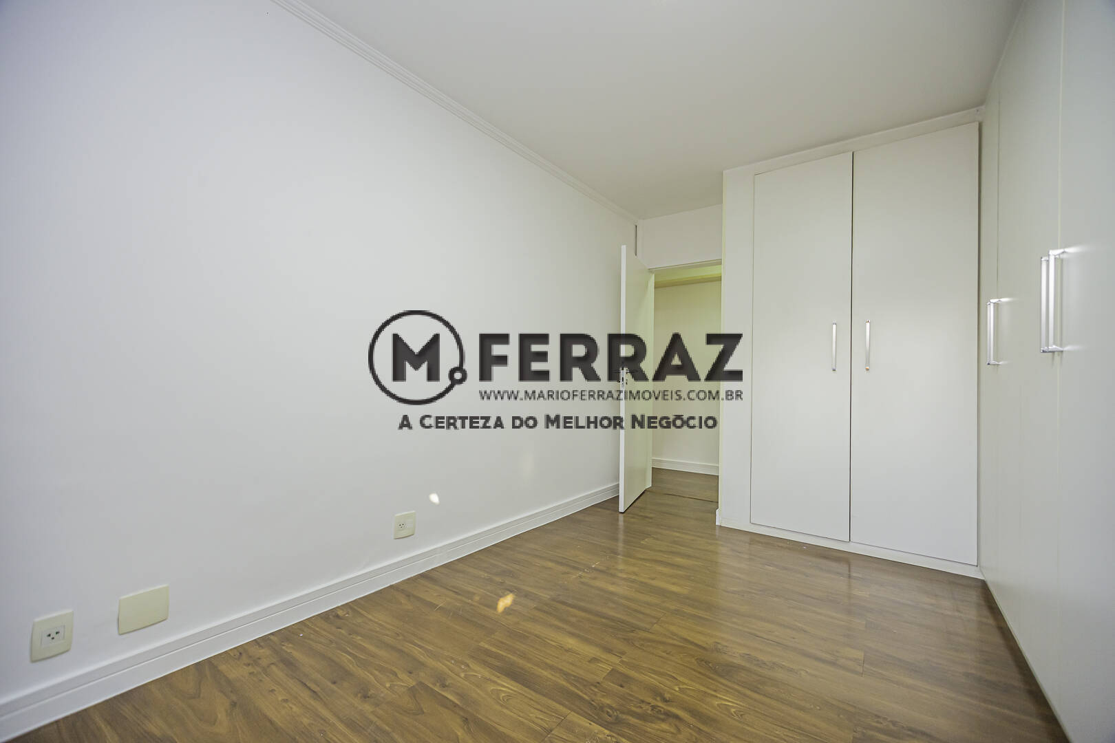 Apartamento para alugar com 4 quartos, 240m² - Foto 30