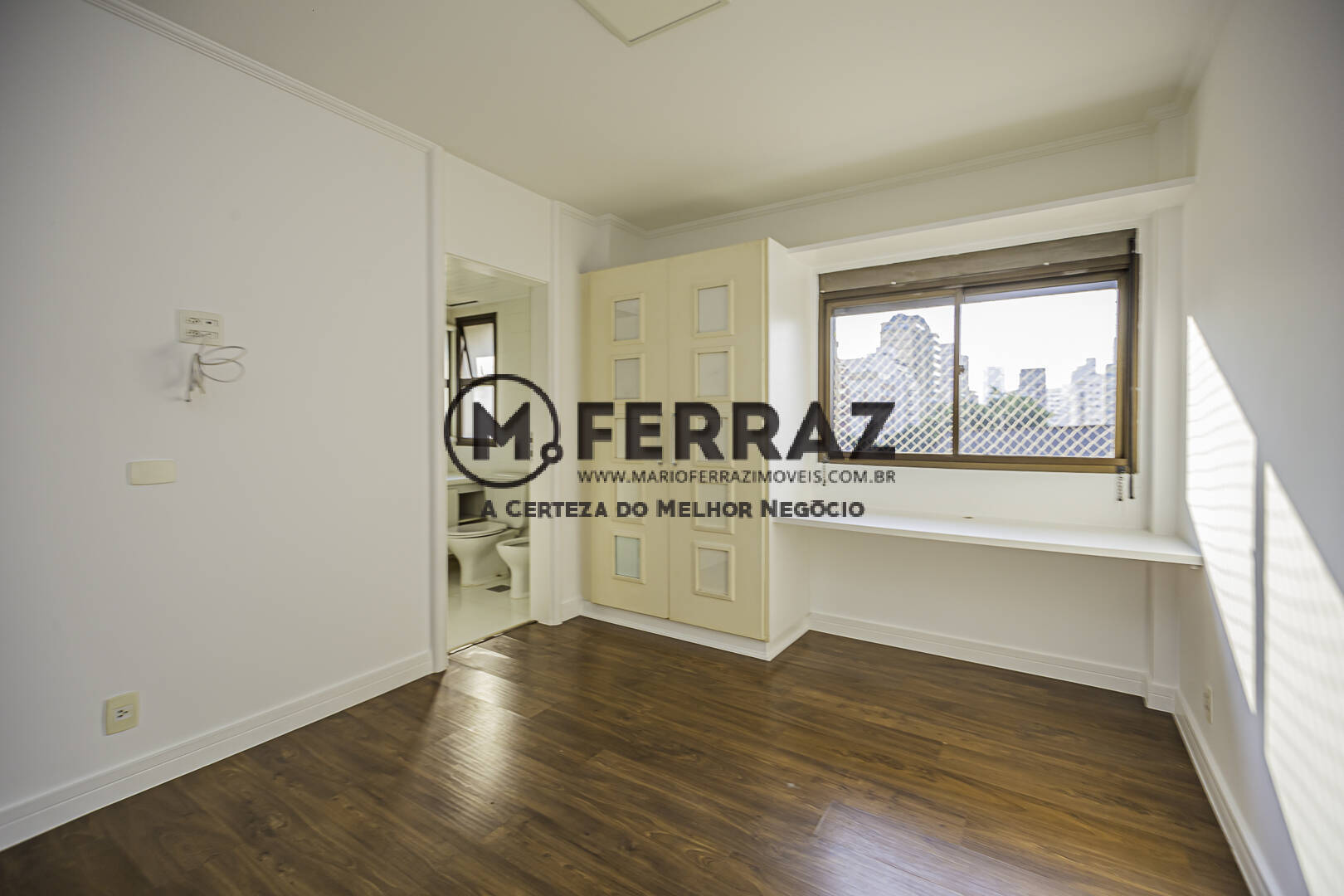 Apartamento para alugar com 4 quartos, 240m² - Foto 25