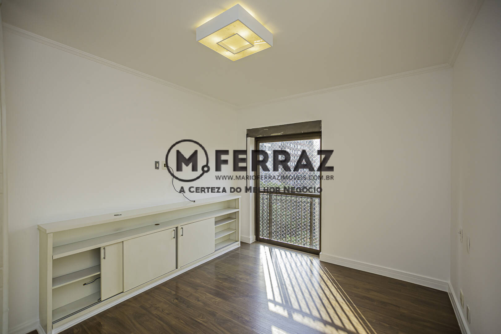 Apartamento para alugar com 4 quartos, 240m² - Foto 19