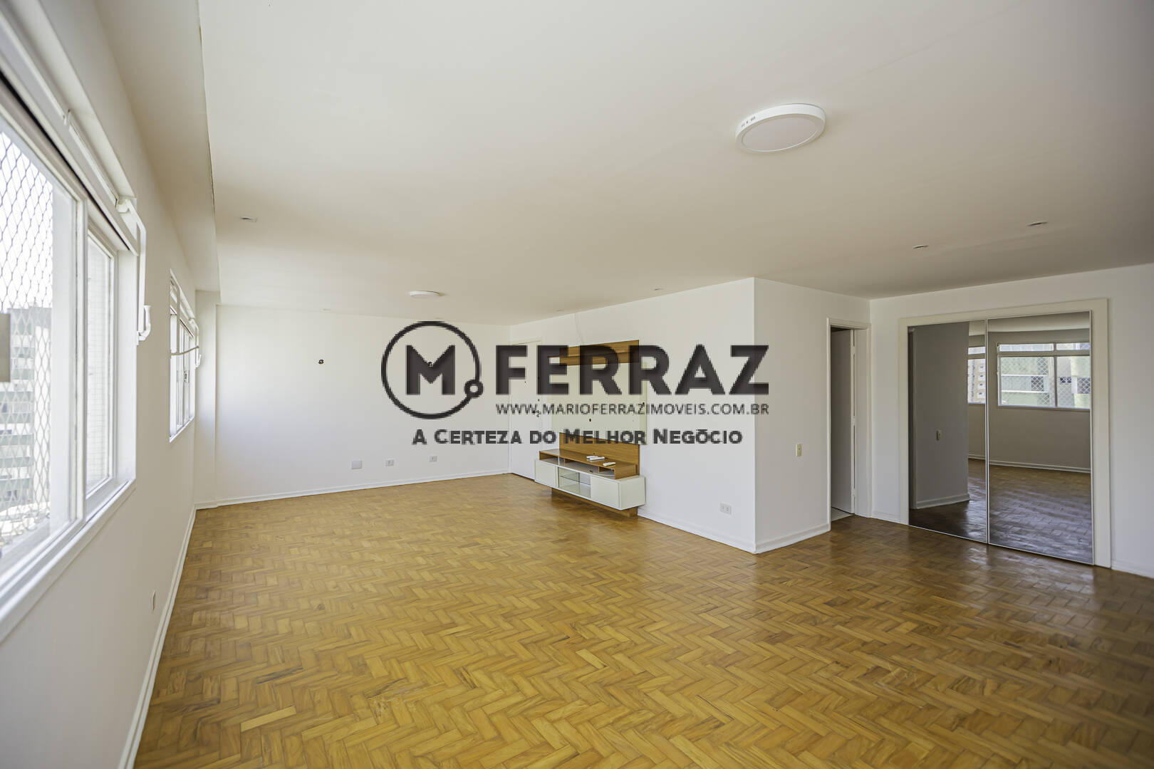 Apartamento à venda e aluguel com 3 quartos, 160m² - Foto 2