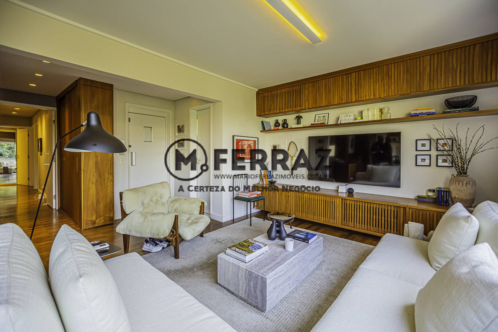 Apartamento à venda com 3 quartos, 137m² - Foto 4