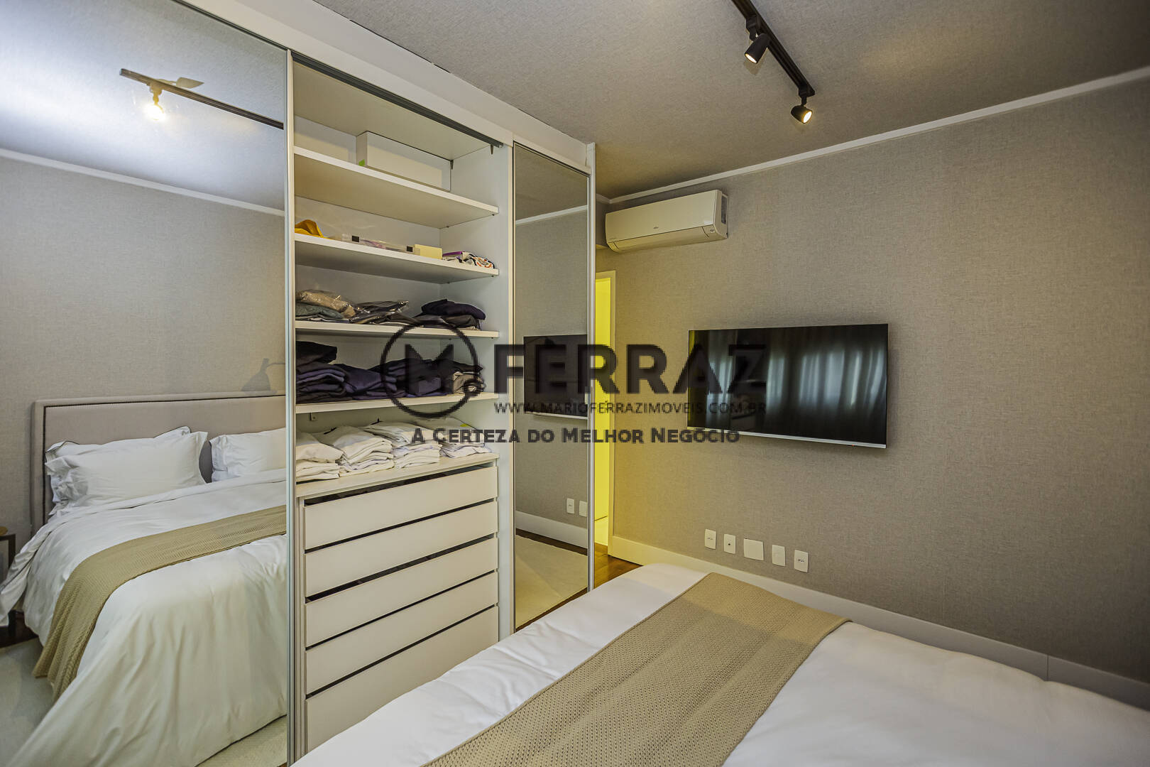 Apartamento à venda com 3 quartos, 137m² - Foto 30