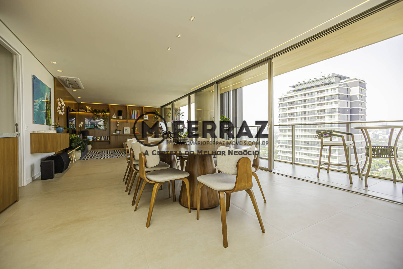 Apartamento à venda com 3 quartos, 235m² - Foto 7