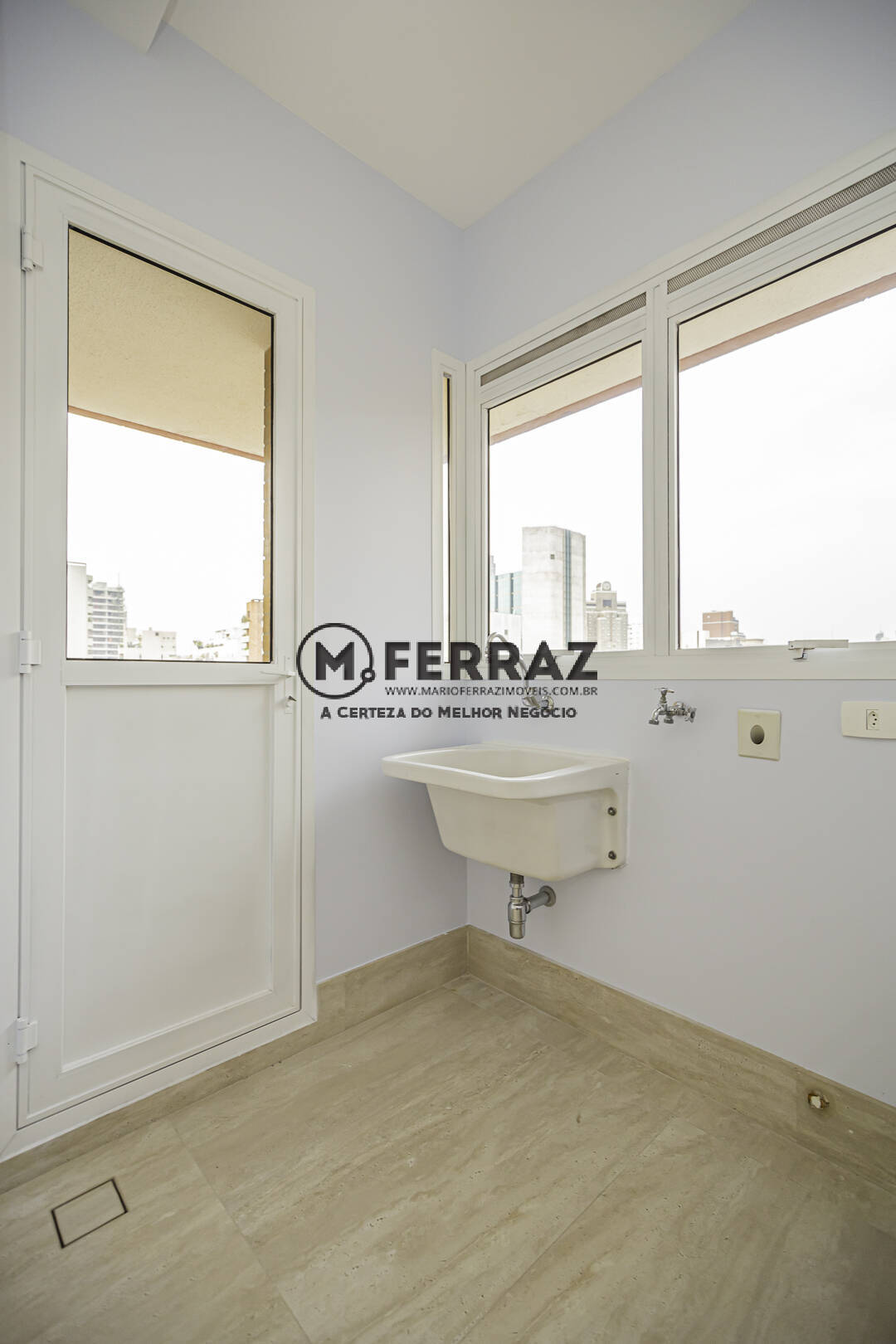 Apartamento para alugar com 2 quartos, 117m² - Foto 12