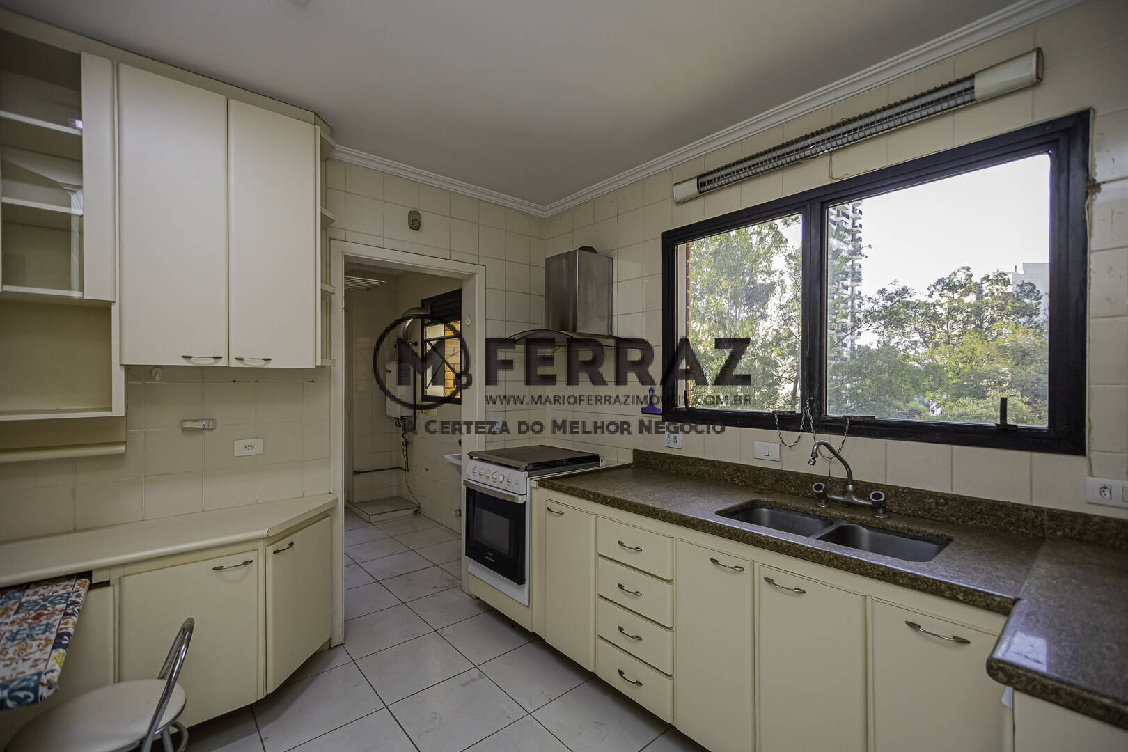 Apartamento à venda com 3 quartos, 133m² - Foto 14