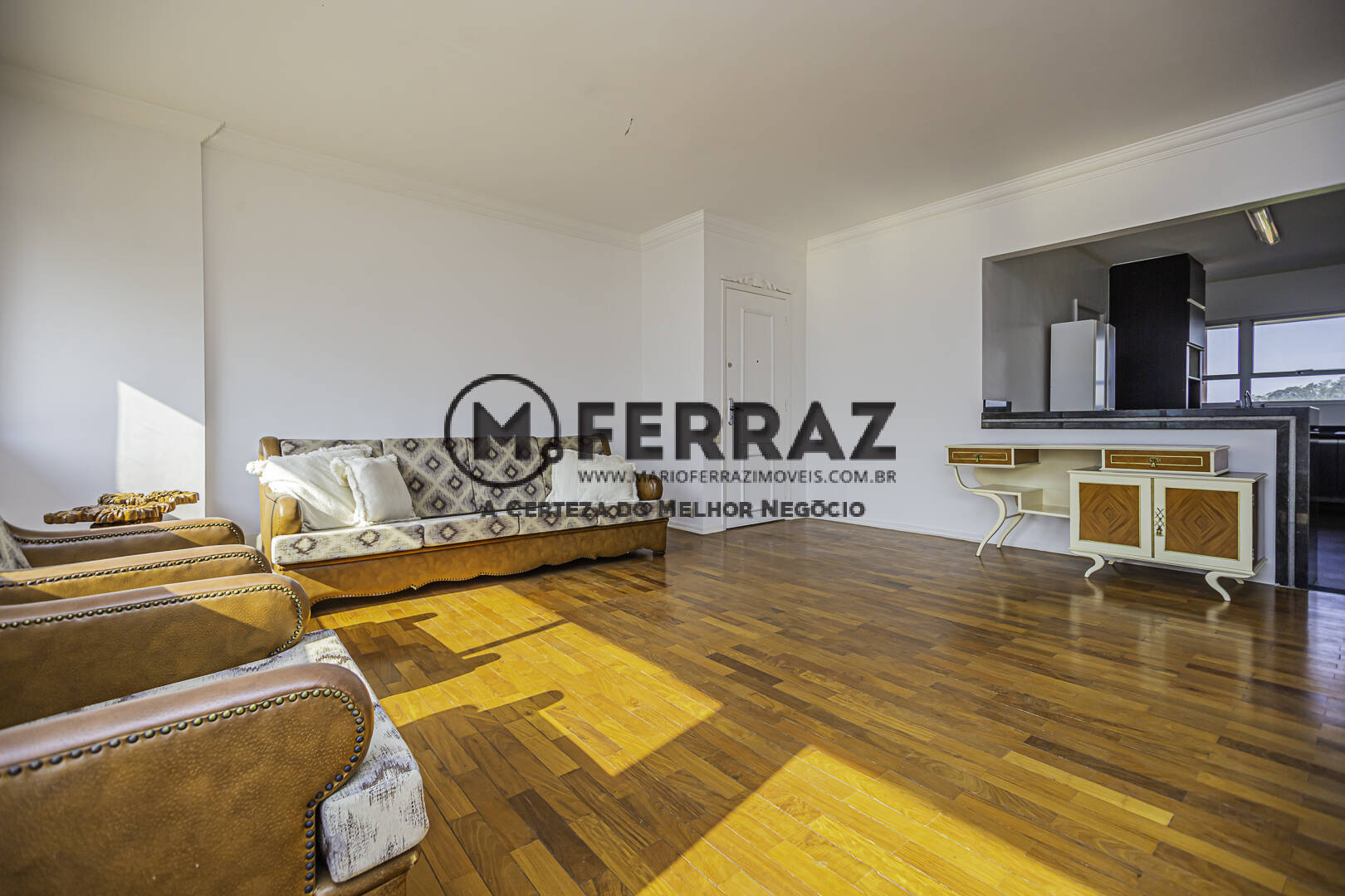 Apartamento à venda com 3 quartos, 150m² - Foto 4