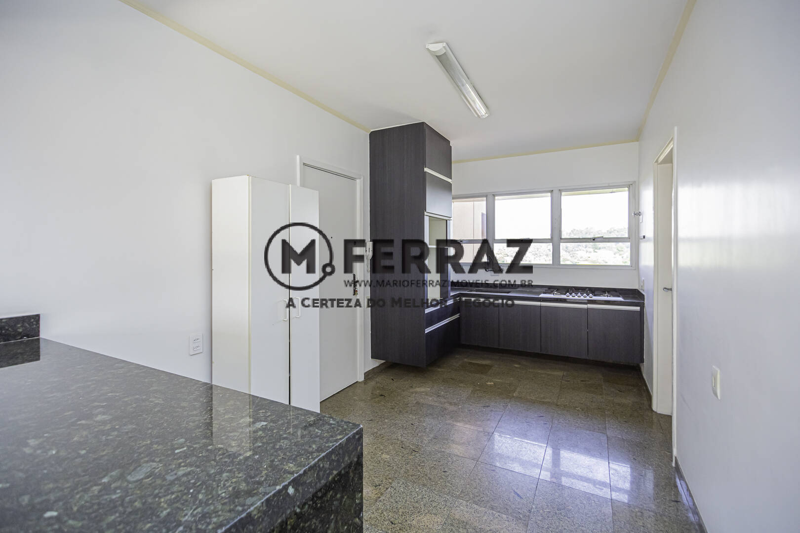 Apartamento à venda com 3 quartos, 150m² - Foto 9