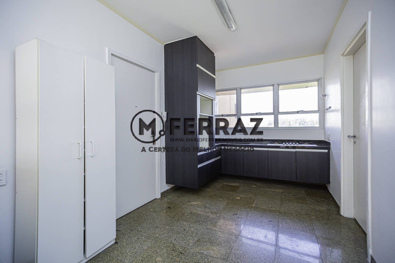 Apartamento à venda com 3 quartos, 150m² - Foto 10