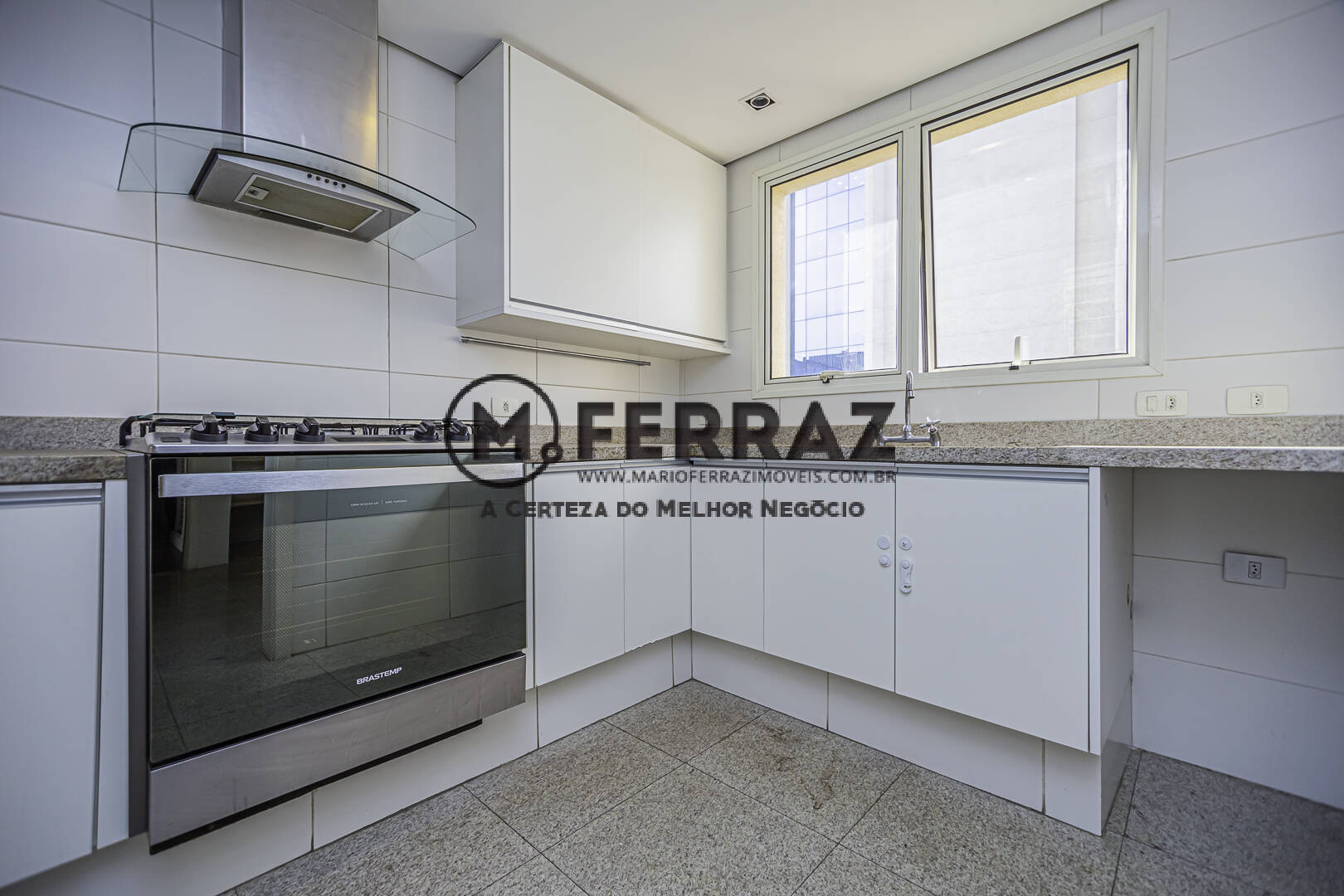 Apartamento à venda com 4 quartos, 223m² - Foto 12