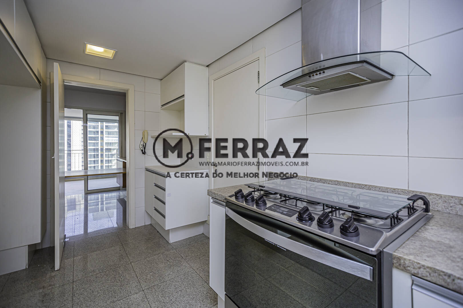 Apartamento à venda com 4 quartos, 223m² - Foto 13