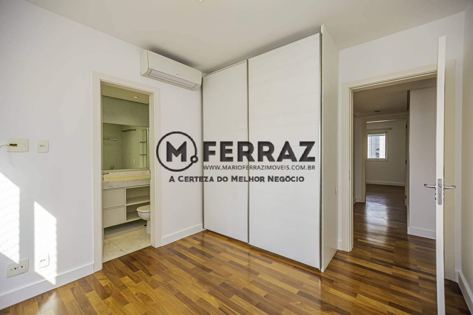 Apartamento à venda com 4 quartos, 223m² - Foto 19