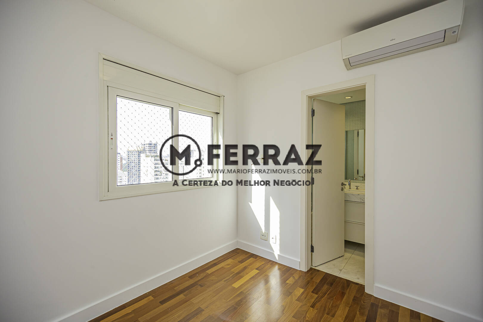 Apartamento à venda com 4 quartos, 223m² - Foto 18