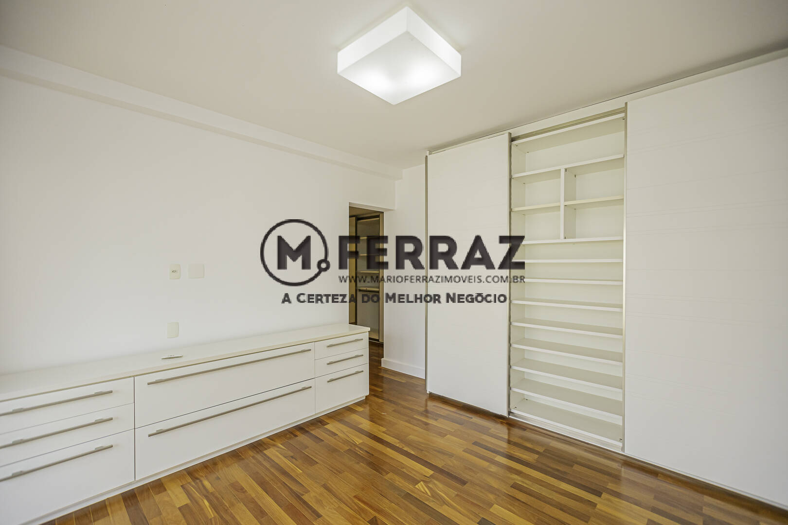 Apartamento à venda com 4 quartos, 223m² - Foto 33