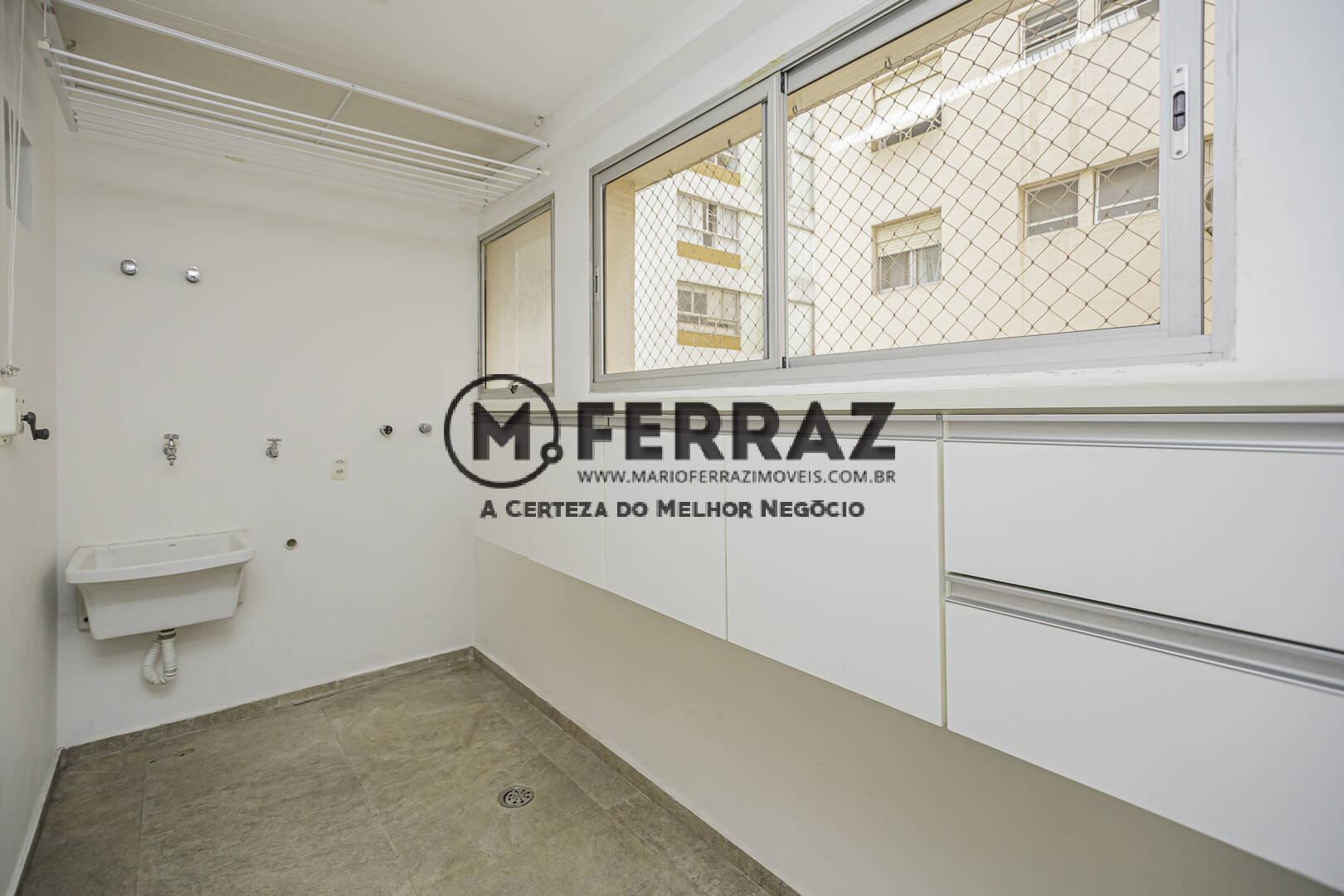 Apartamento à venda com 3 quartos, 137m² - Foto 11