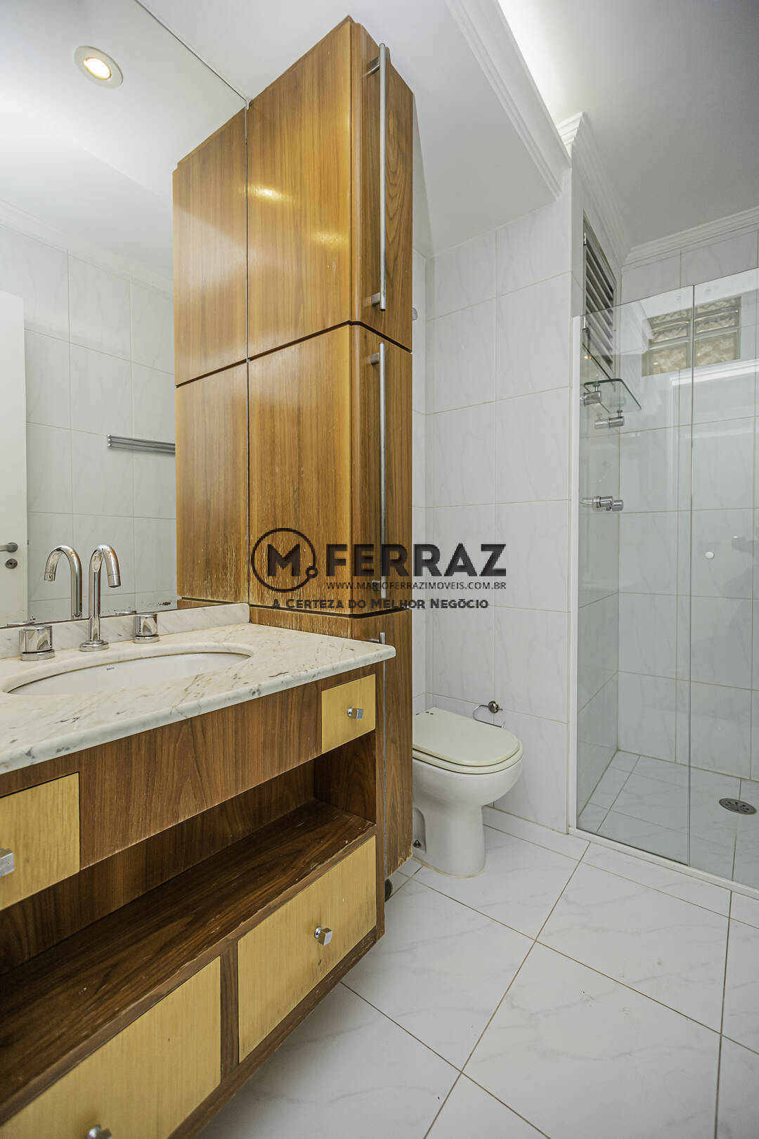 Apartamento à venda com 3 quartos, 137m² - Foto 17