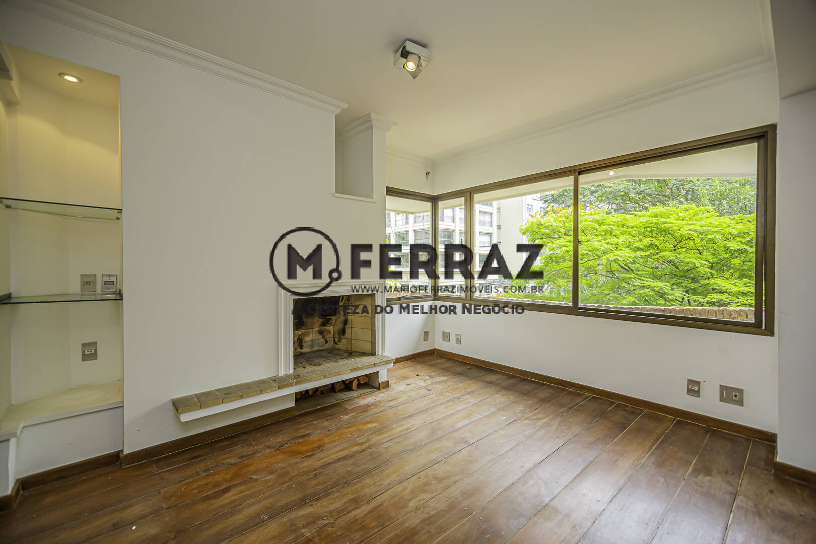 Apartamento para alugar com 4 quartos, 250m² - Foto 4