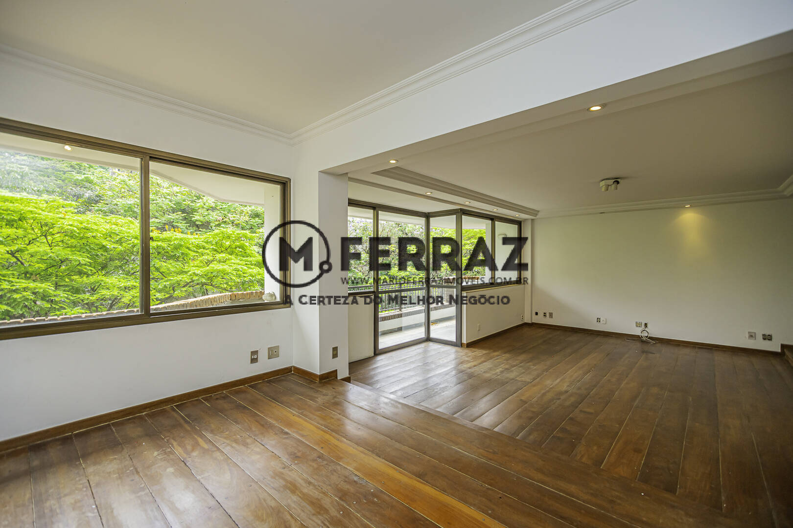 Apartamento para alugar com 4 quartos, 250m² - Foto 7