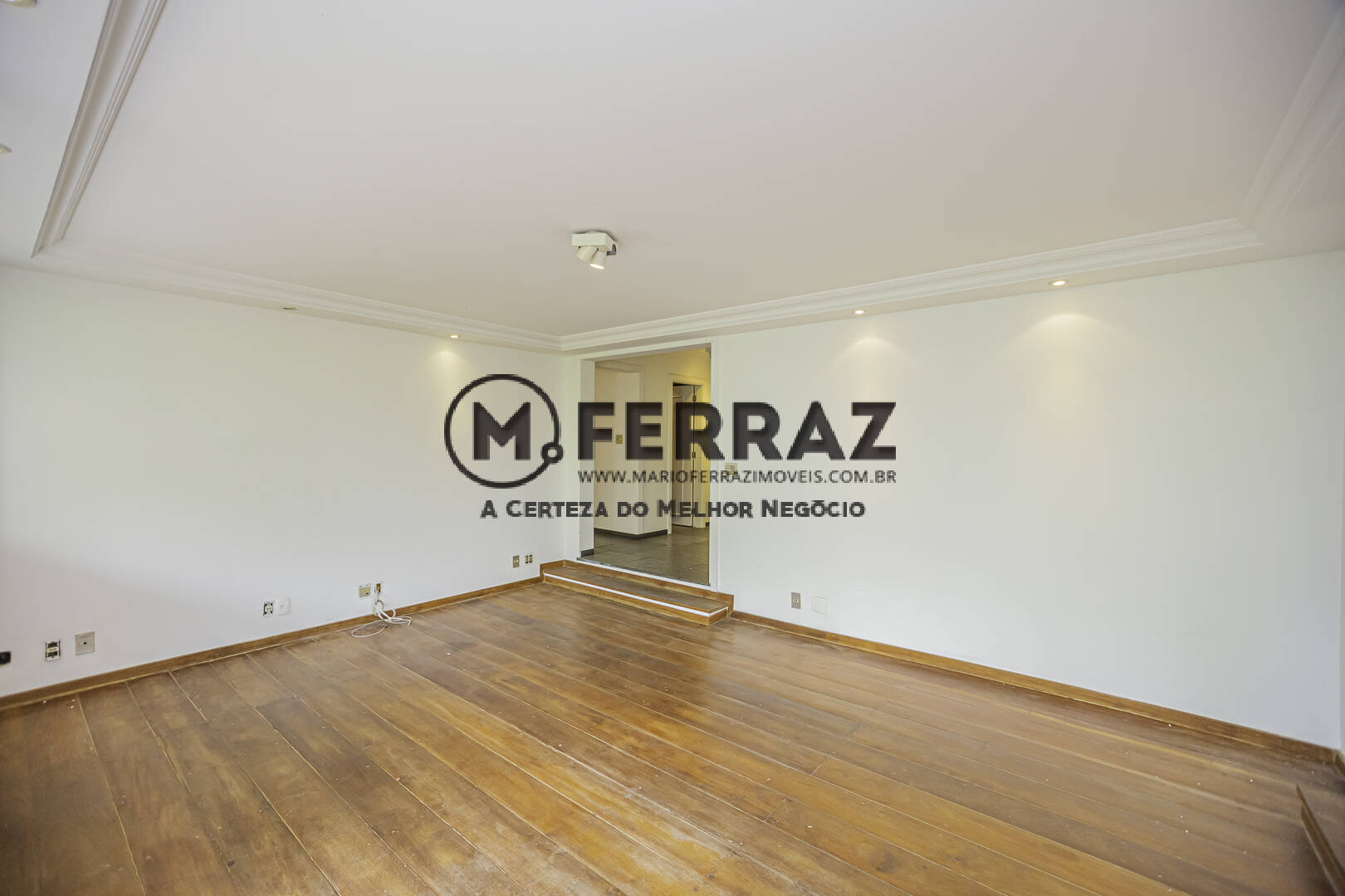 Apartamento para alugar com 4 quartos, 250m² - Foto 11