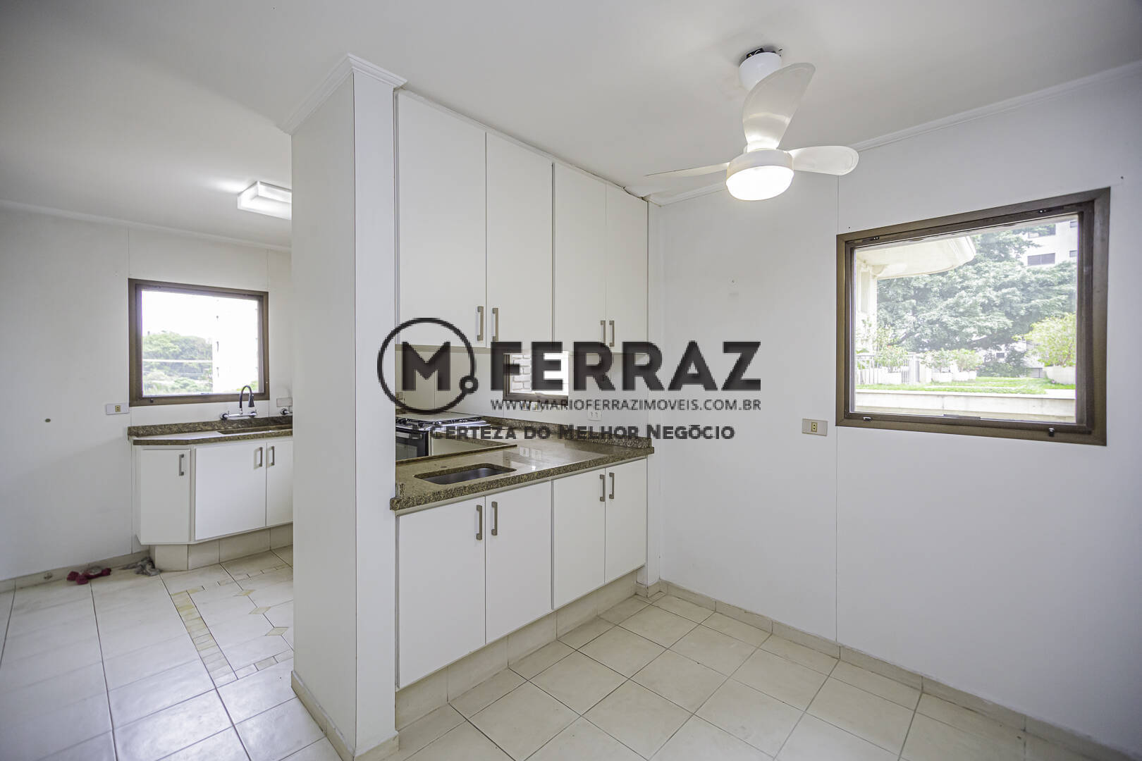 Apartamento para alugar com 4 quartos, 250m² - Foto 14