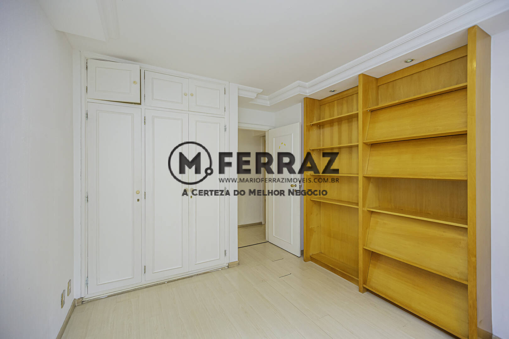 Apartamento para alugar com 4 quartos, 250m² - Foto 24