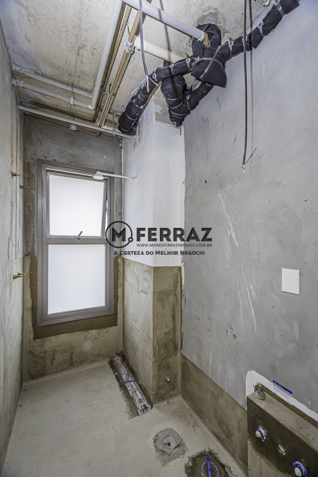 Apartamento à venda com 3 quartos, 256m² - Foto 12