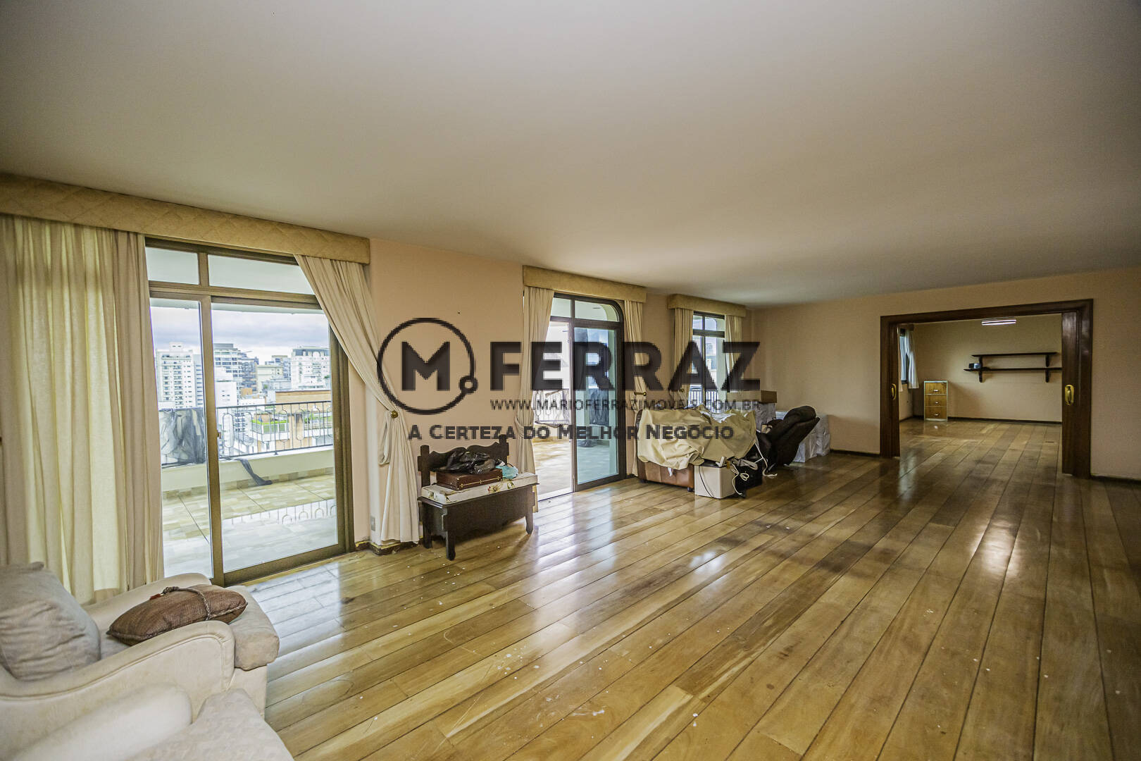 Apartamento à venda com 4 quartos, 350m² - Foto 2