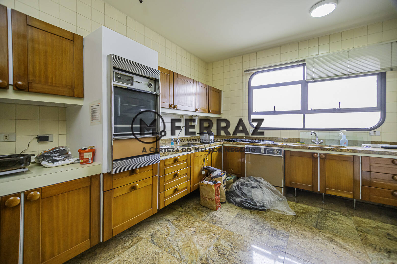 Apartamento à venda com 4 quartos, 350m² - Foto 18