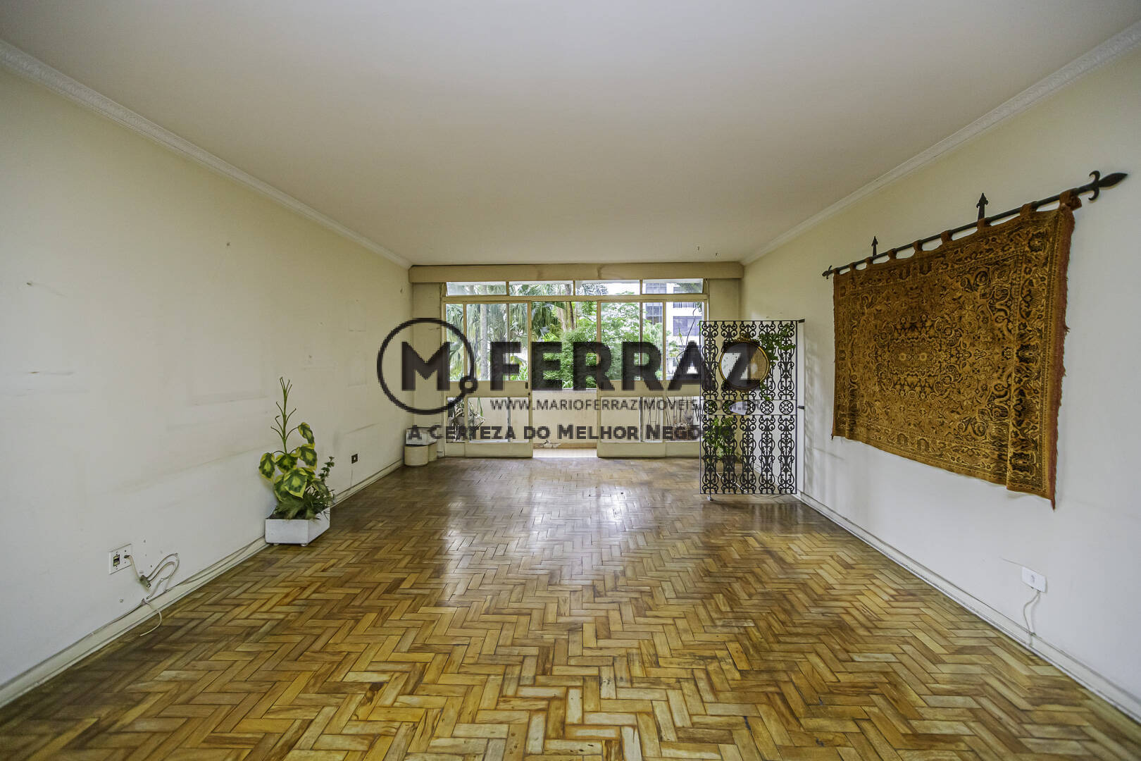 Apartamento à venda com 3 quartos, 207m² - Foto 1