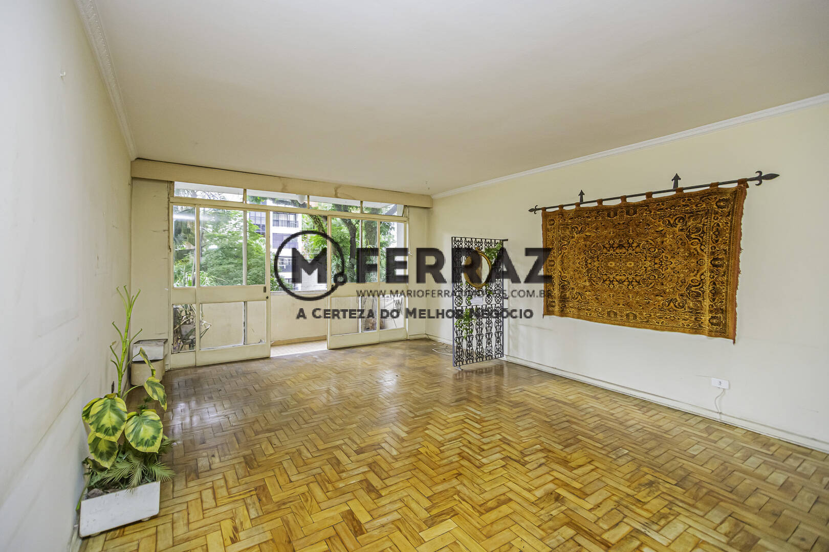 Apartamento à venda com 3 quartos, 207m² - Foto 2