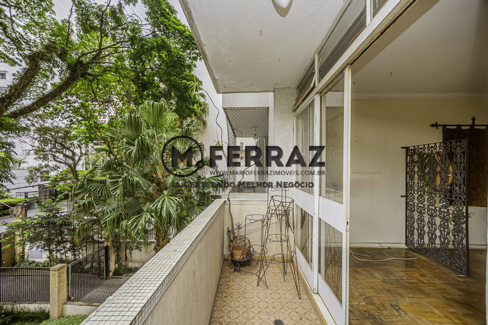 Apartamento à venda com 3 quartos, 207m² - Foto 9