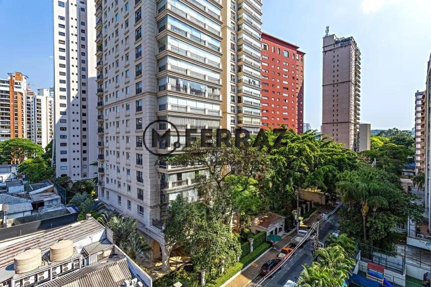 Apartamento à venda com 3 quartos, 190m² - Foto 8