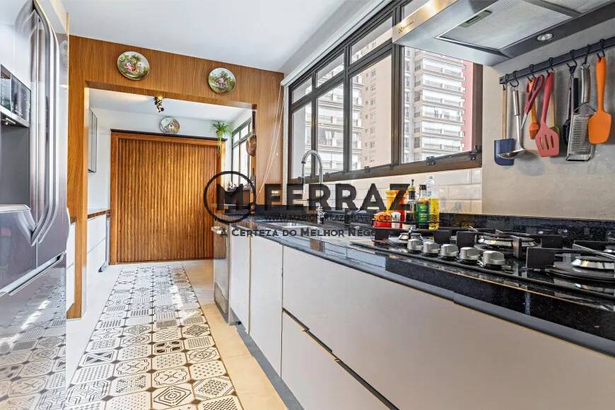 Apartamento à venda com 3 quartos, 190m² - Foto 11