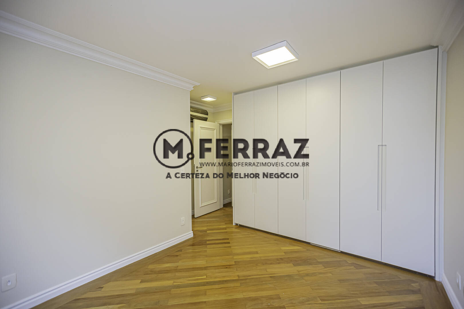 Apartamento à venda com 3 quartos, 278m² - Foto 17