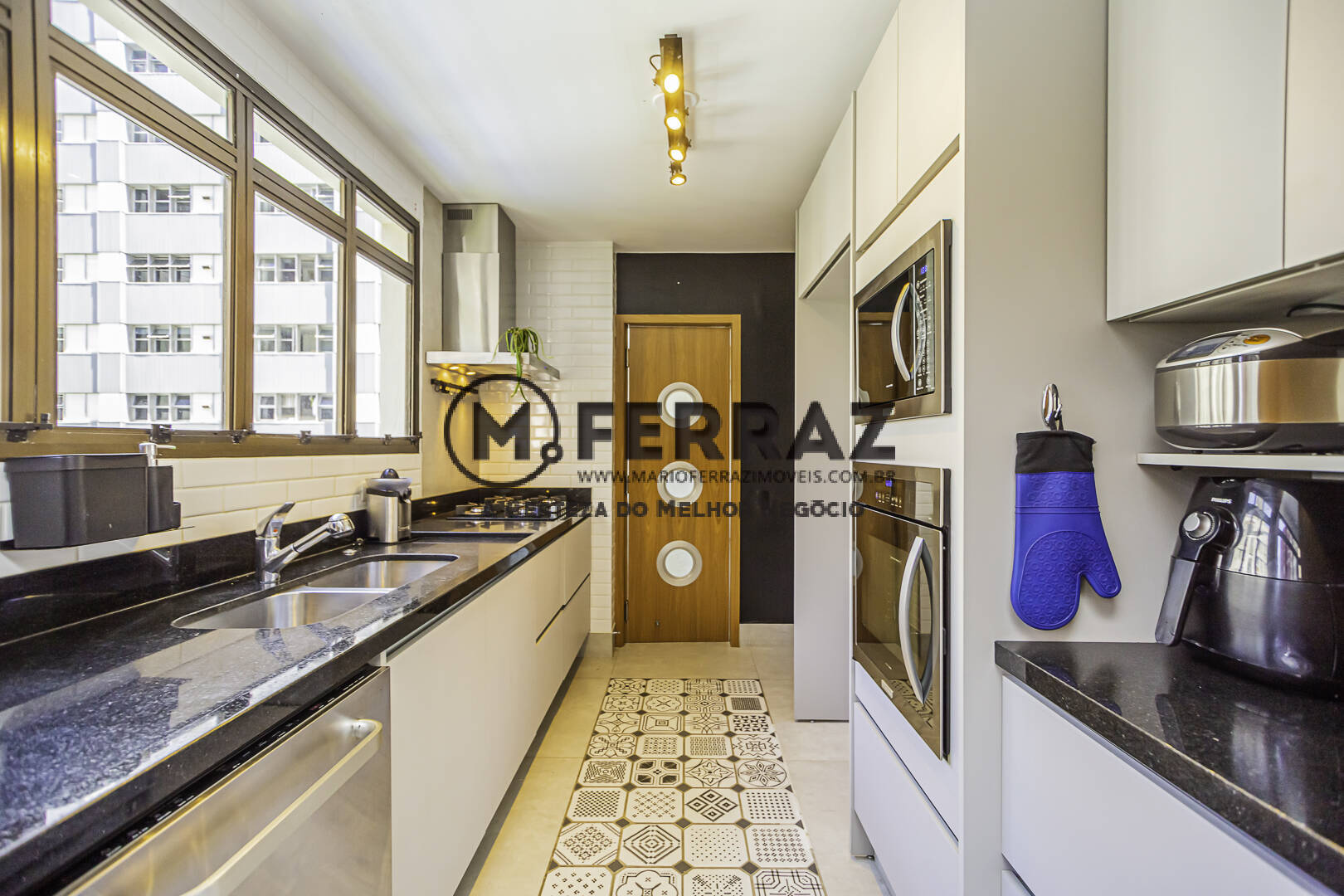 Apartamento à venda com 3 quartos, 190m² - Foto 16