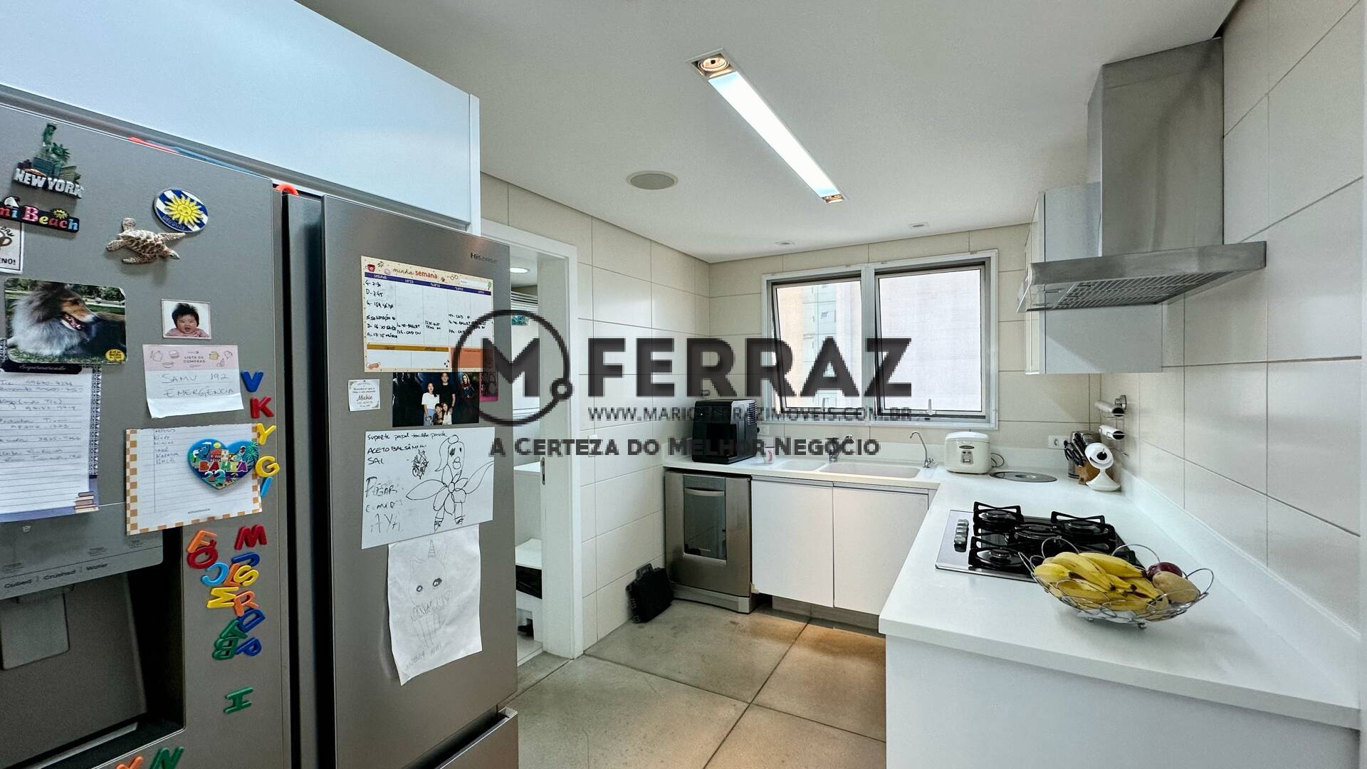 Apartamento à venda com 3 quartos, 223m² - Foto 19