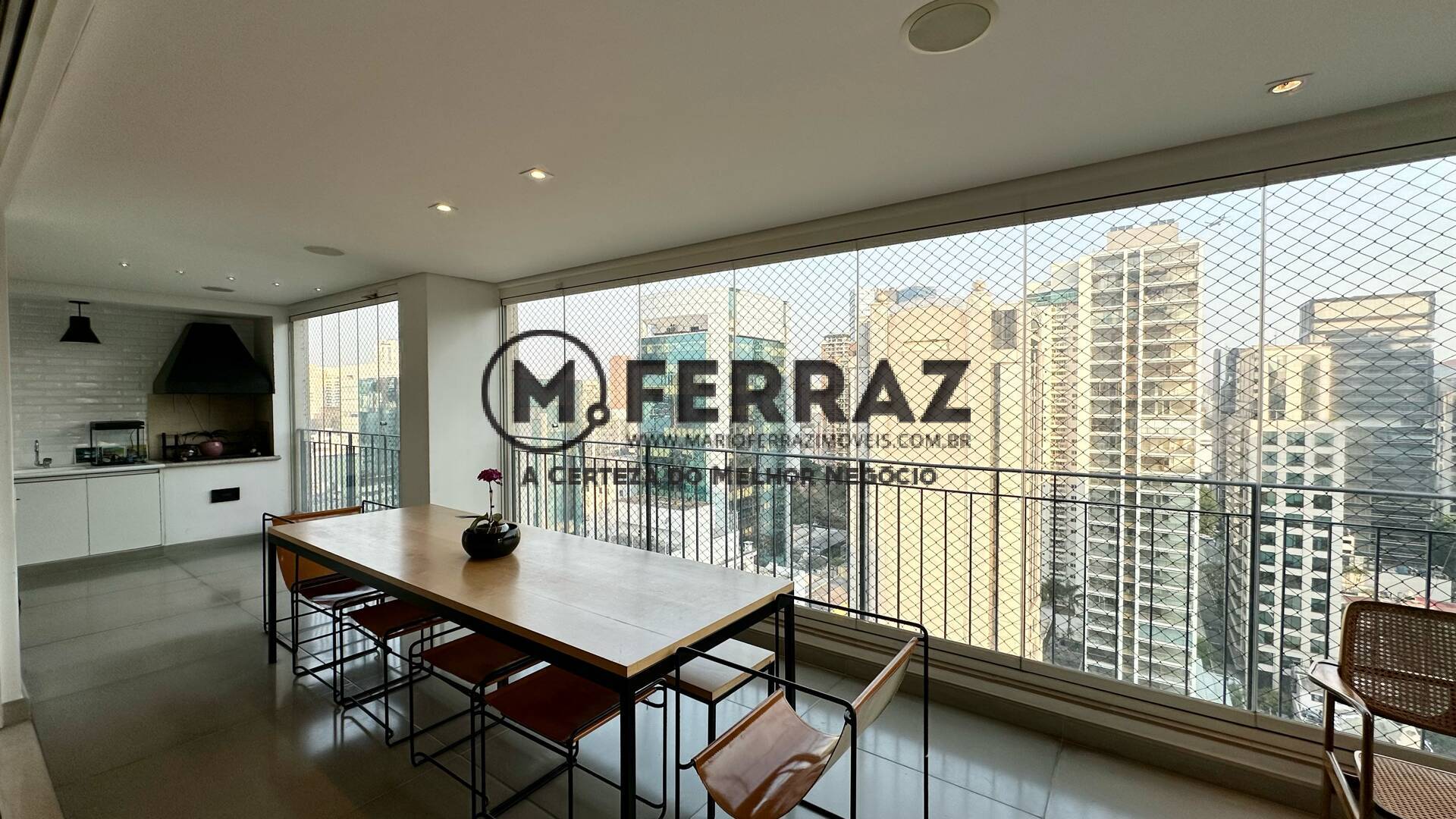 Apartamento à venda com 3 quartos, 223m² - Foto 9