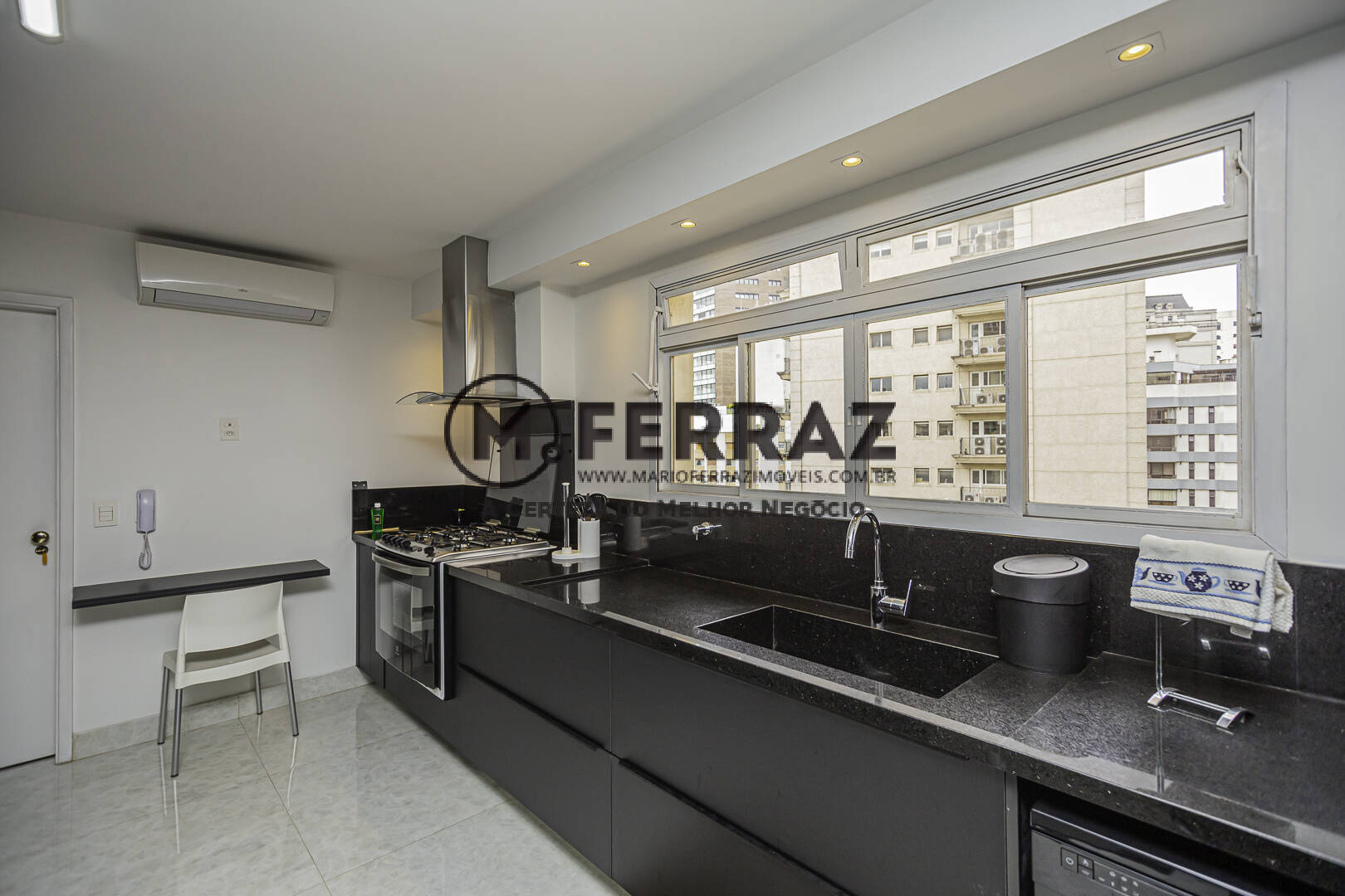 Apartamento à venda com 4 quartos, 340m² - Foto 18