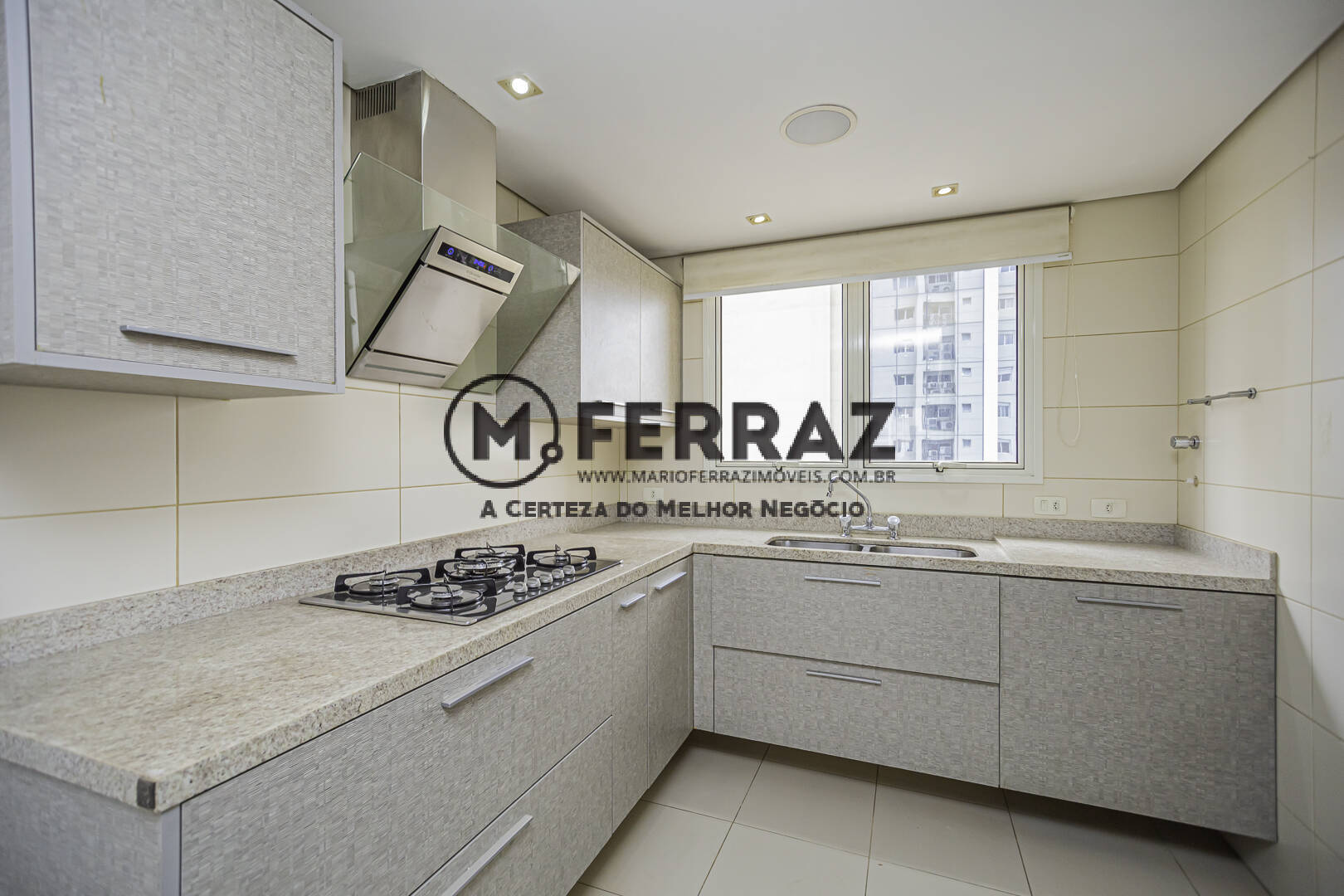 Apartamento à venda e aluguel com 3 quartos, 223m² - Foto 11