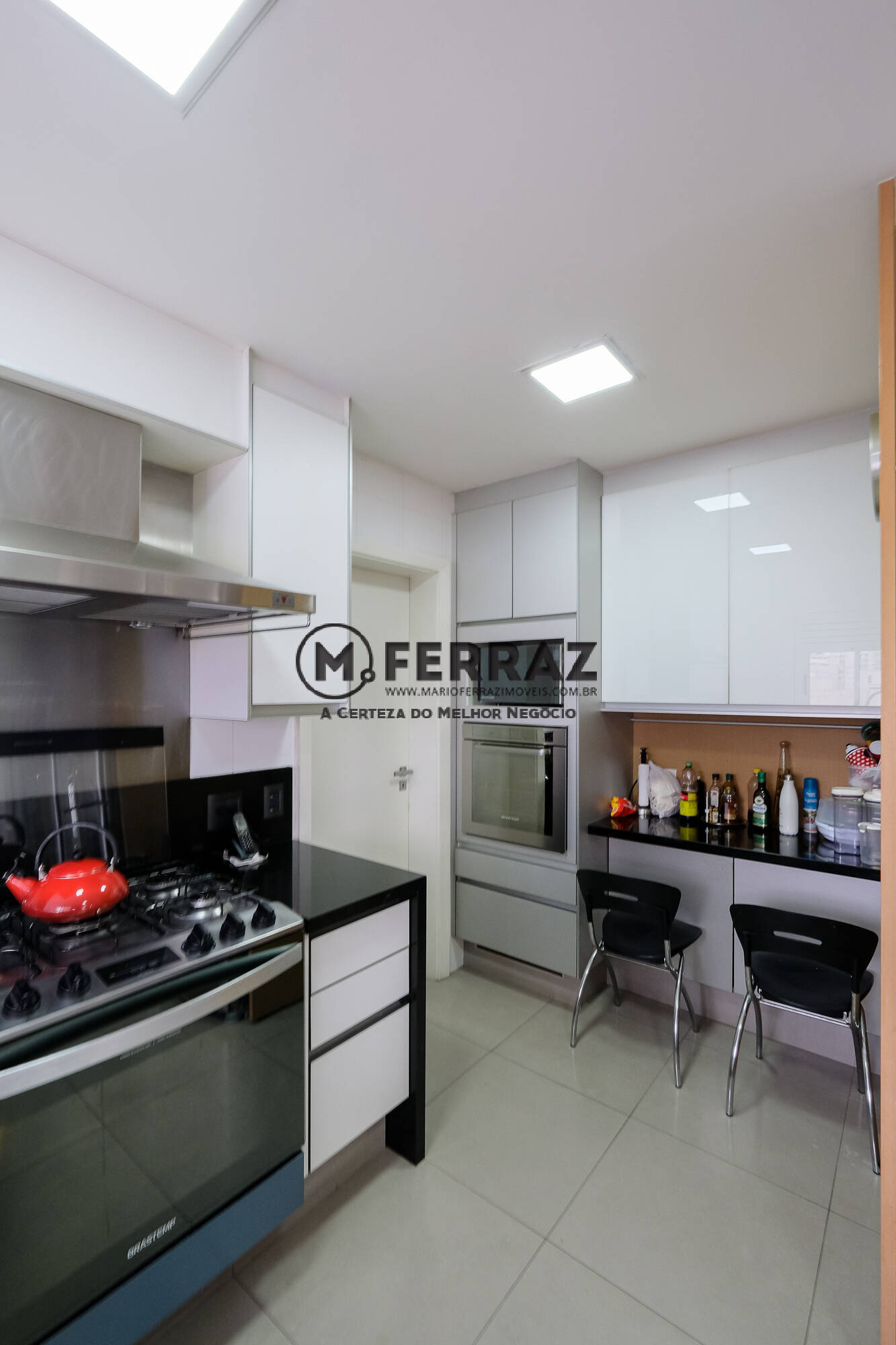 Apartamento para alugar com 3 quartos, 294m² - Foto 18