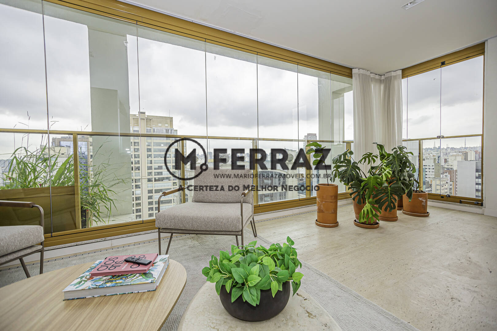 Apartamento à venda com 2 quartos, 105m² - Foto 2