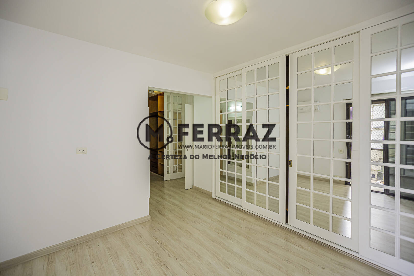 Apartamento para alugar com 3 quartos, 225m² - Foto 21