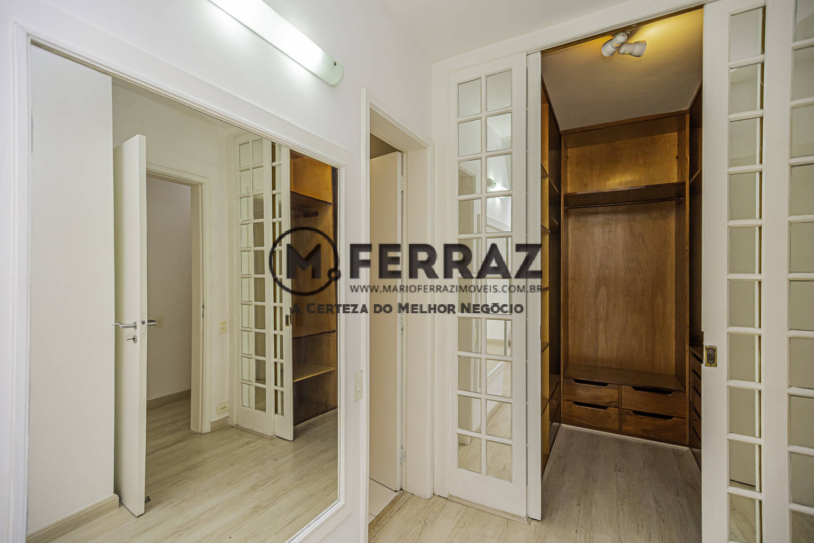 Apartamento para alugar com 3 quartos, 225m² - Foto 23