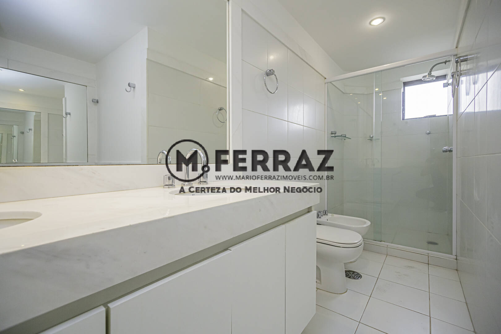 Apartamento para alugar com 3 quartos, 225m² - Foto 24