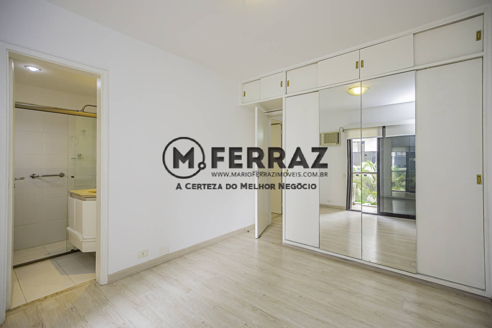 Apartamento para alugar com 3 quartos, 225m² - Foto 27