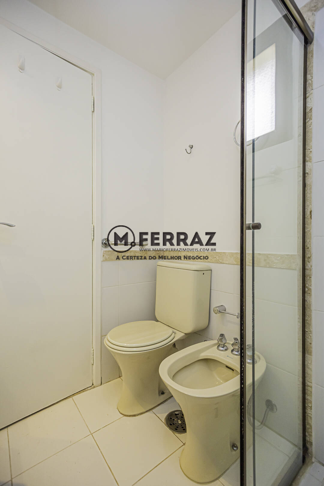 Apartamento para alugar com 3 quartos, 225m² - Foto 29