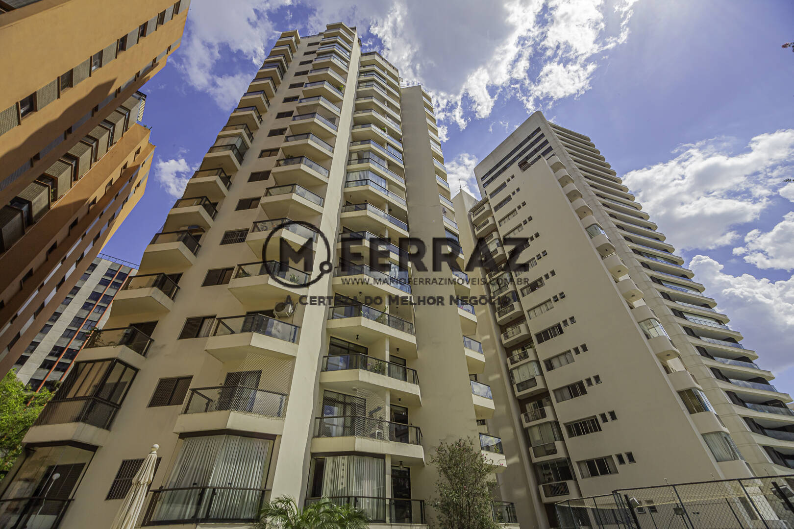 Apartamento à venda e aluguel com 3 quartos, 98m² - Foto 25