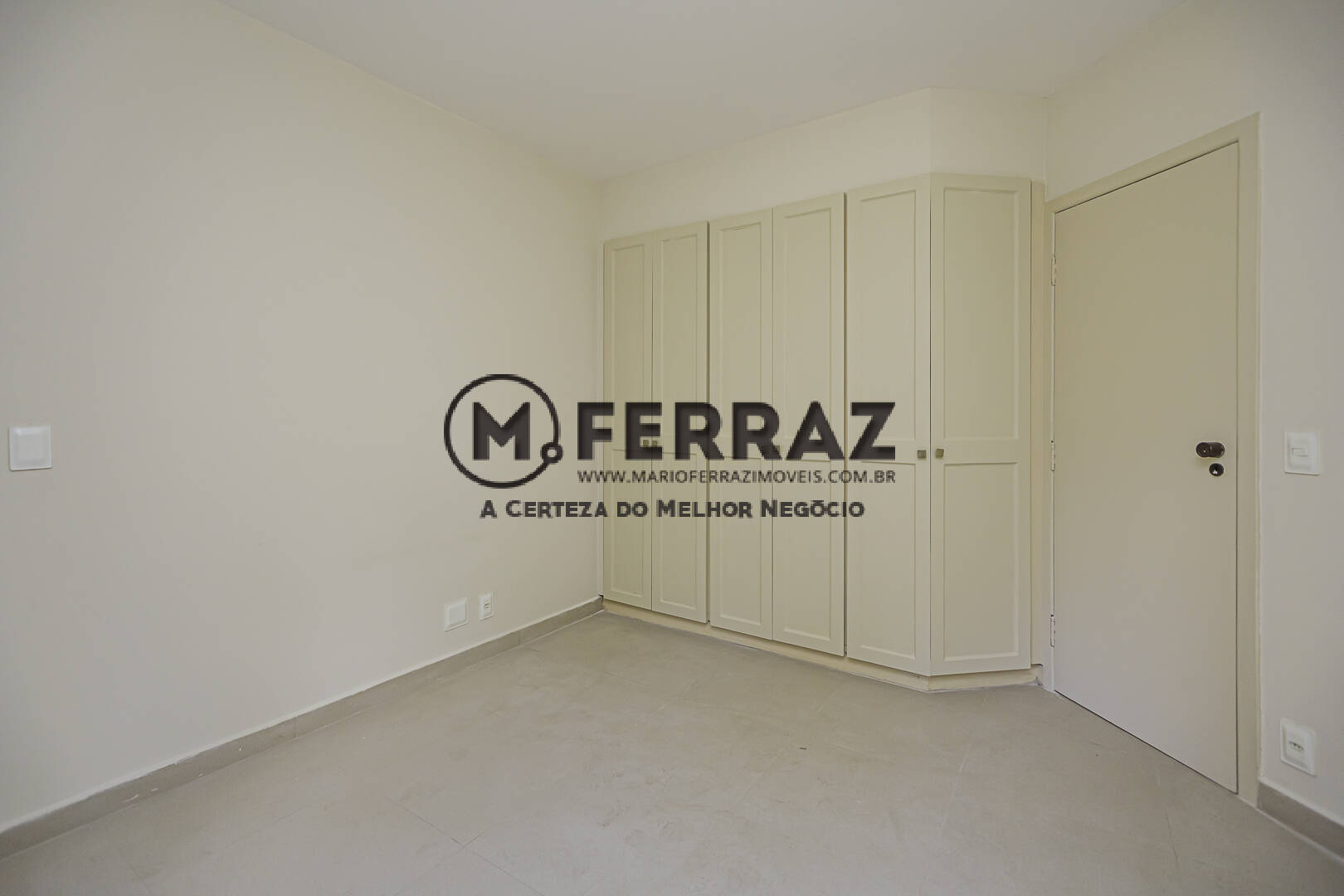 Apartamento à venda com 1 quarto, 44m² - Foto 12