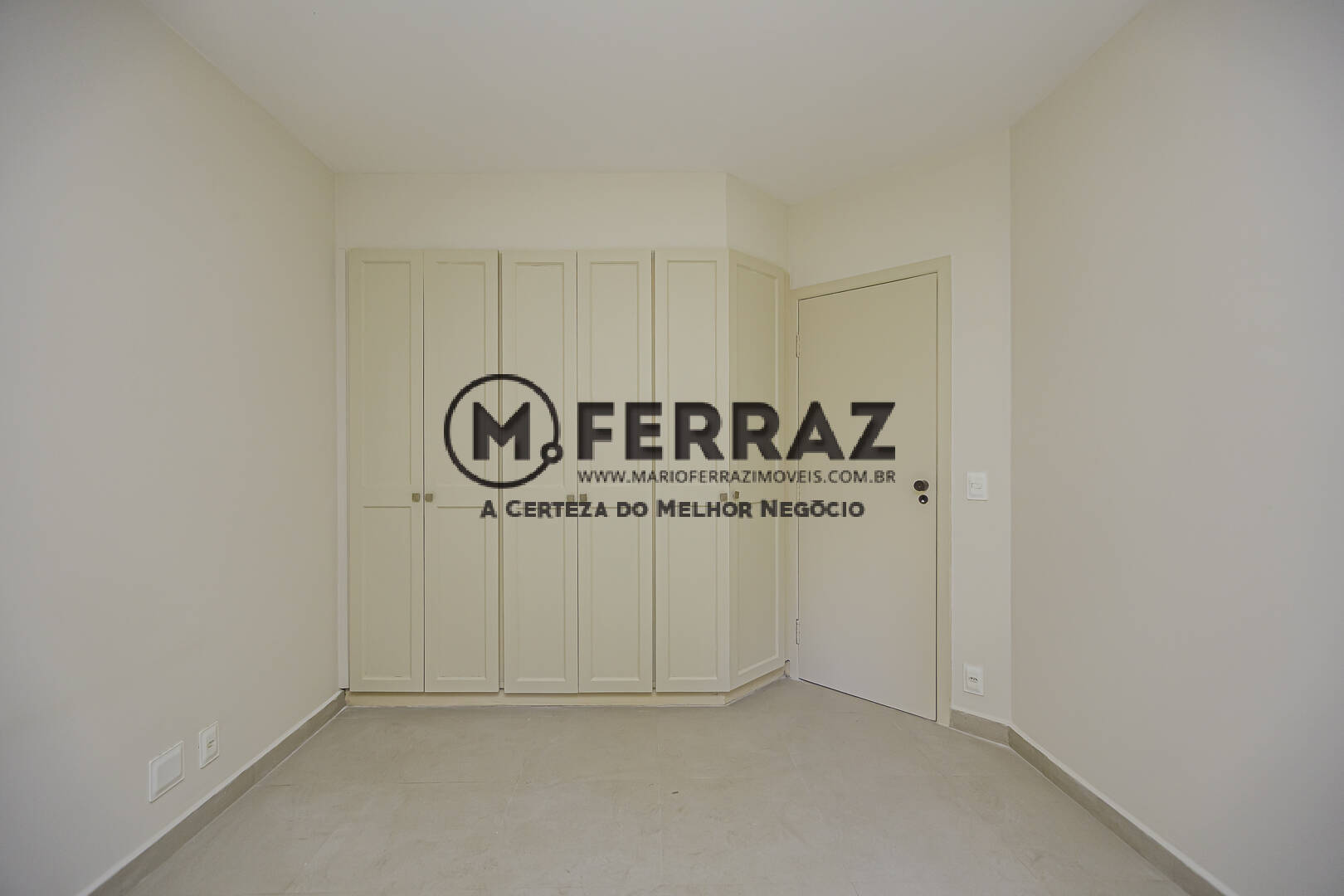 Apartamento à venda com 1 quarto, 44m² - Foto 13