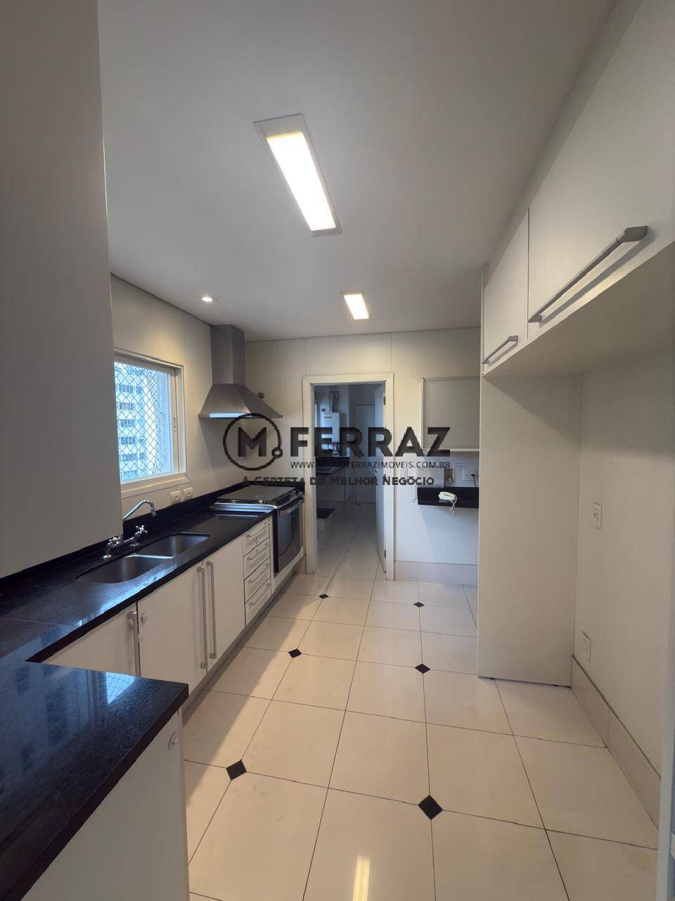 Apartamento à venda com 3 quartos, 274m² - Foto 11